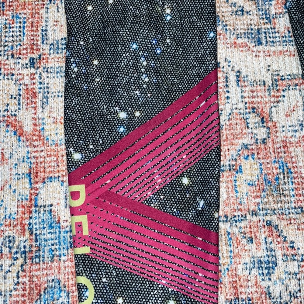 WITH Wear It To Heart Peloton Leggings SZ M? EUC - Picture 3 of 3